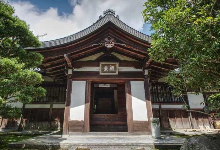 Japanisches zen Meditation im Meditationszentrum Kloster Nigredo mit Meister Abt Reding