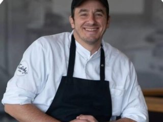 Roger Ebnöther Gourmet Chefkoch im MedizinStein Gourmet Klosterküche im Kloster Nigredo in der Schweiz