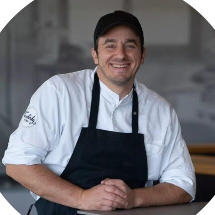 Roger Ebnöther Gourmet Chefkoch im Manninko Gourmet Klosterküche im Kloster Nigredo in der Schweiz