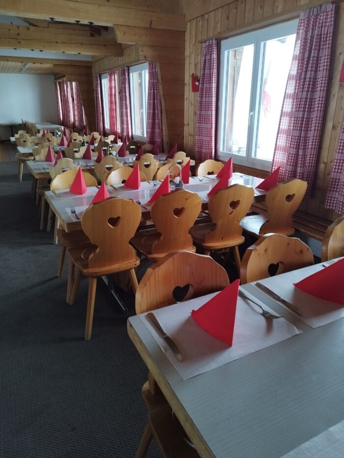 Zen Vater Meister Reding führt durch dasZ Zen Meditationswochenende in Graubünden Grüsch-Danusa. Christliche Meditation und Zen vereint.