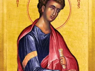 Männer im Gebet und Meditation